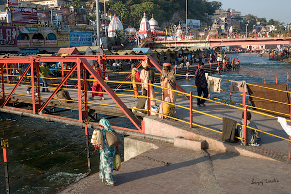 Har-Ki-Pauri-1, Haridwar (2005) by Sanjay Marathe