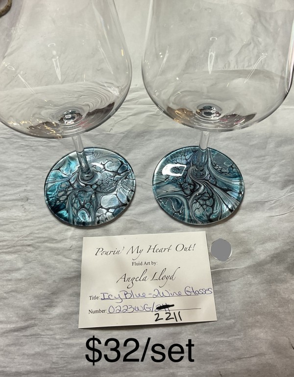 Icy Blue – 2 Wine Glasses by Pourin’ My Heart Out - Fluid Art by Angela Lloyd