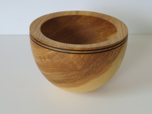 Ash bowl by Arun Radysh-Haasis