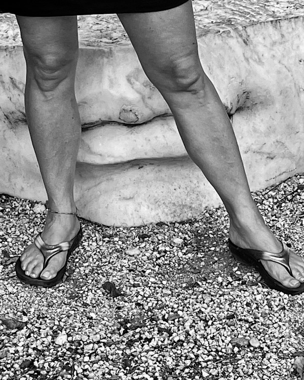 Legs by Alex Damevski