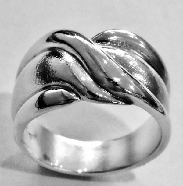 Stg Silver ring by Lee Eastman