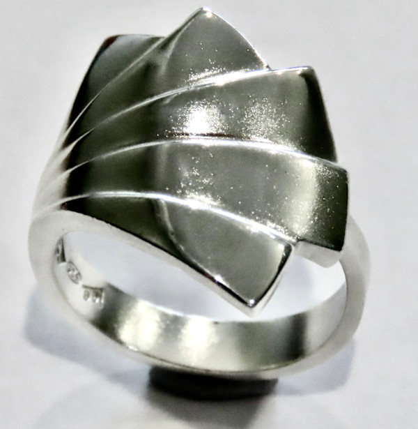 Stg Silver ring by Lee Eastman