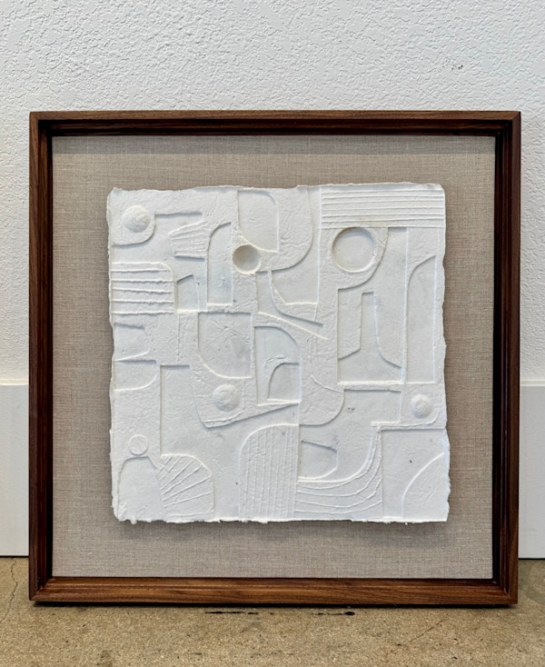 Undercurrents bianco |1 by Kippi Leonard, Image 2.