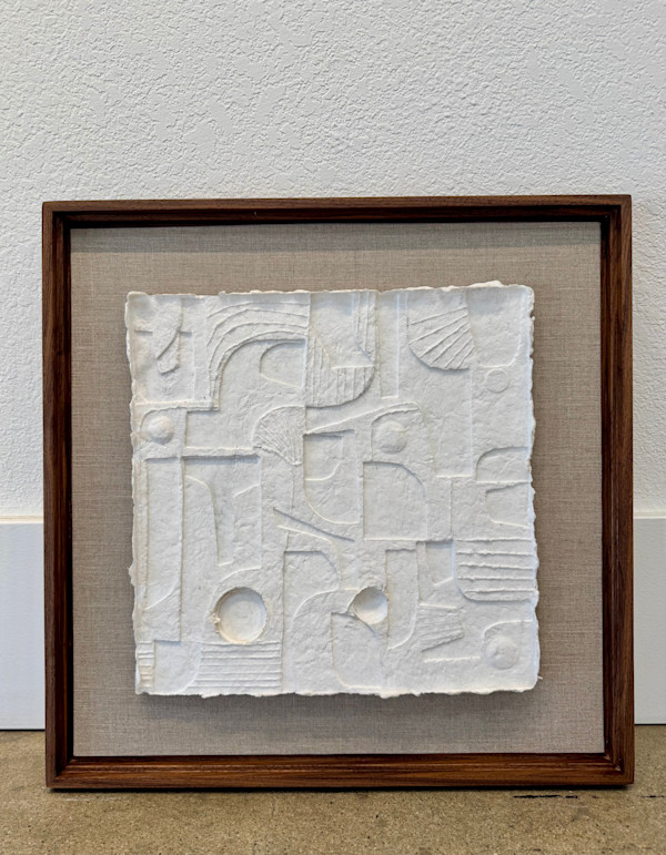 Undercurrents bianco | 2 by Kippi Leonard, Image 1.
