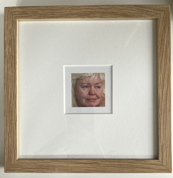 Uutholdelige selvportretter by Unni Askeland