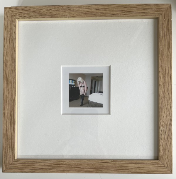 Uutholdelige selvportretter by Unni Askeland