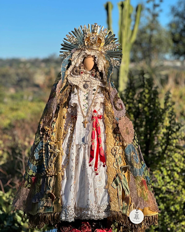 Virgen de la Esperanza Macarena (Madonna in commemoration of her family) by Susana Ramos