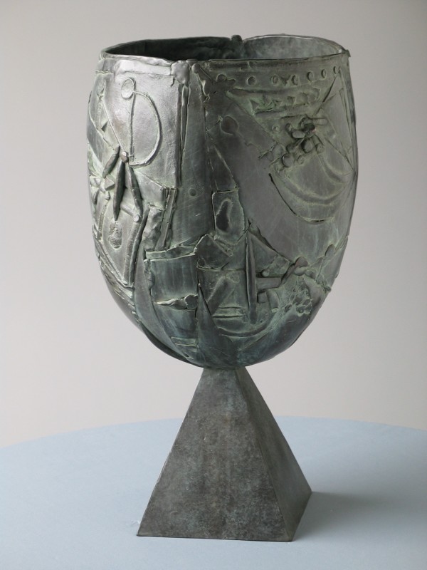 Oval Urn on Pyramid (Gray) by William Underhill