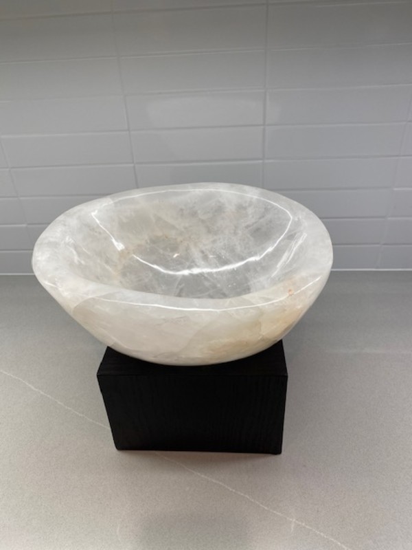 A large and impressive, clear quartz bowl.  11” X 8.5”, 214 ounces or 13.375 lbs.