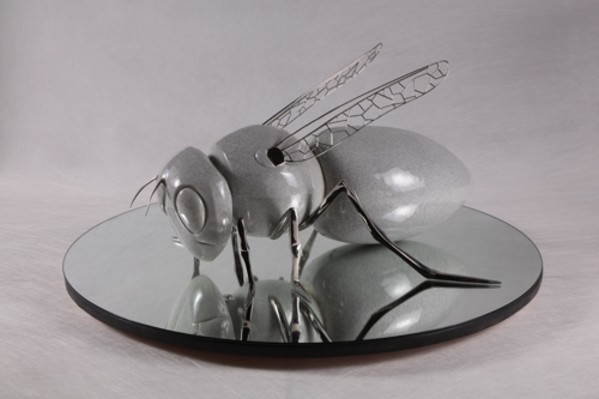 Grey Bee by Feng Shu