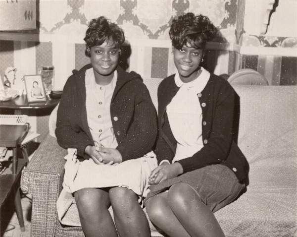 Deborah & Rosita in the sofa by Unknown
