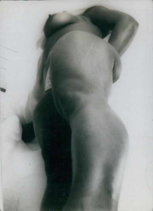 Amateur Pinup #31.5 by Unknown