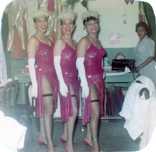 Martha Weaver and two chorines by Unknown