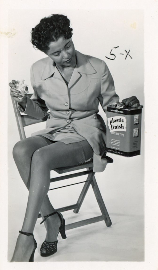Sandra Ross by Unknown