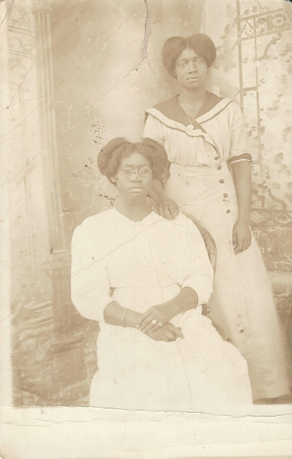 Two women from Texas family by Unknown