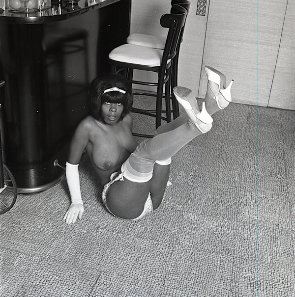 Vikki Green / Tina Hassell / Marla Vance / Mara Riva by Unknown