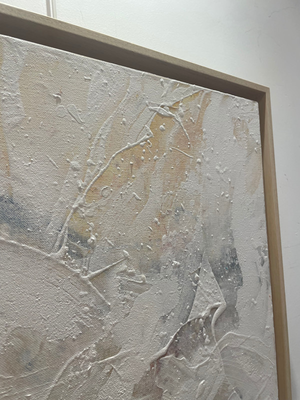 Wake up with the sound of the waves by Mandy Damirali