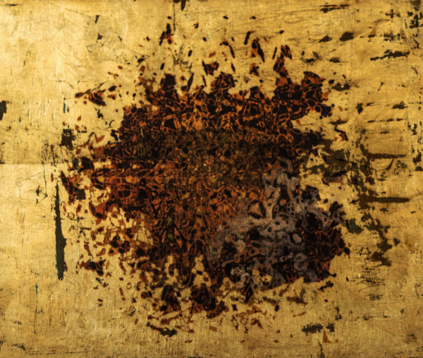 Vibrations on gold leaf