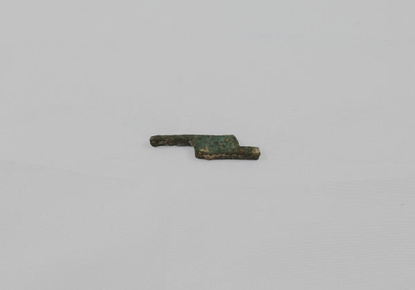 Bronze key (?)