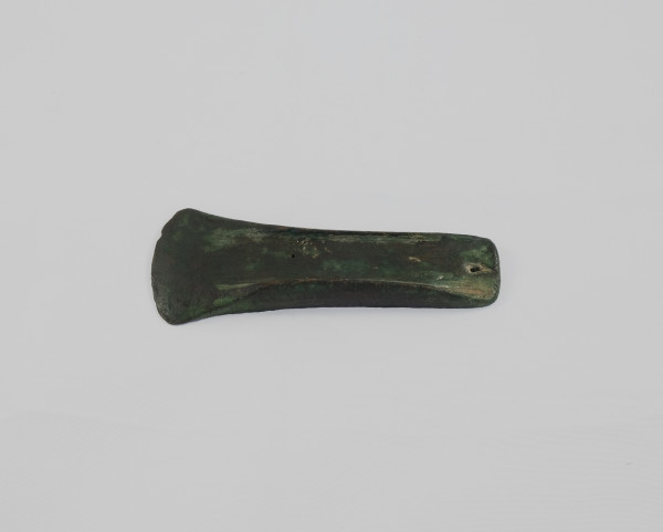 Bronze votive axe