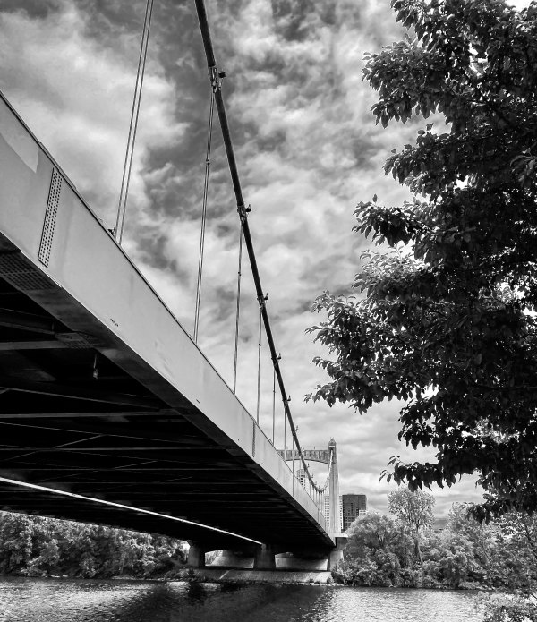 Hennepin Avenue Bridge by Lisa Drew