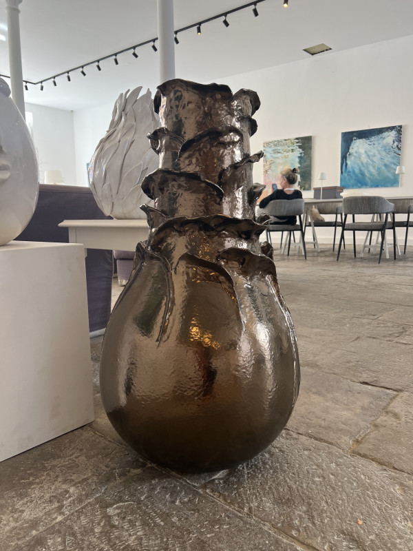 Vase 1 by Meinke Flesseman
