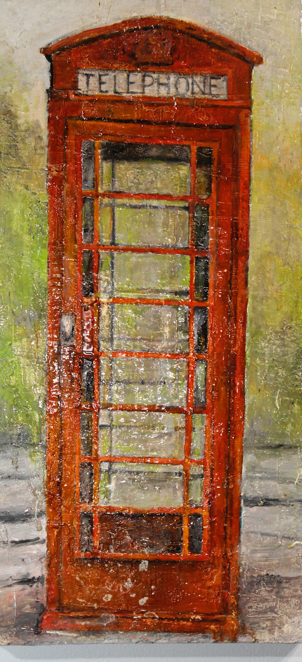 PHONE BOOTH IN LONDON HYDE PARK by Daniel Albers