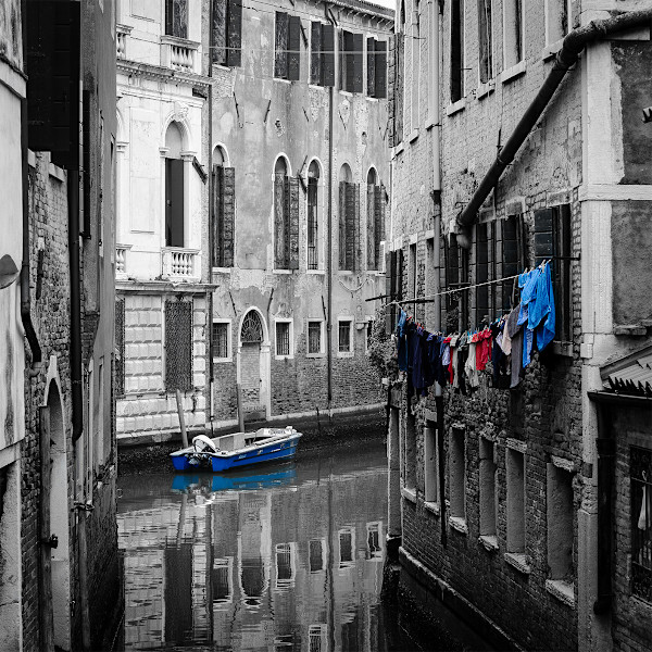 Stendibiancheria by Eric Renard