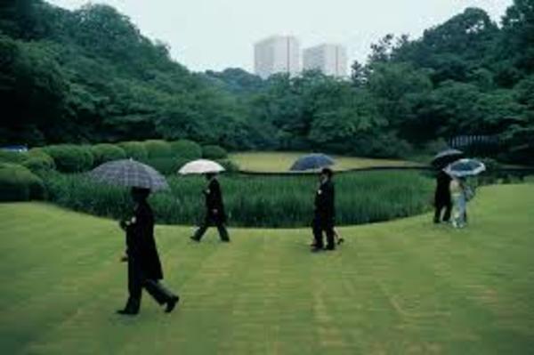Arriving Guests, the Emperor's Spring Garden Party, Tokyo by Sam Abell
