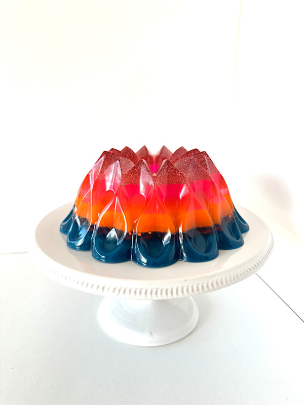 Large Bundt 7 by Shiri Phillips