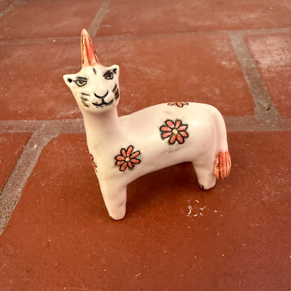 Red Daisy Cat Cream Supreme, a teenie by Nell Eakin