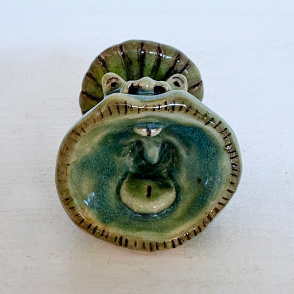 Screaming Green MeMe by Nell Eakin