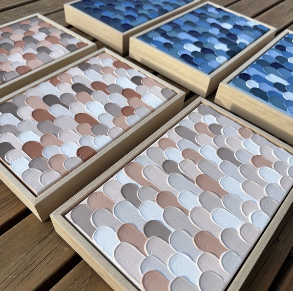 Drops. 24019 by Kerry Leigh