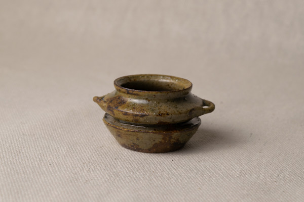 wild pigment vessel by emma estelle chambers