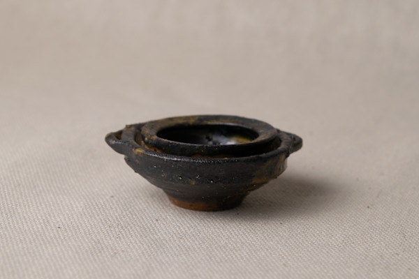 wild pigment vessel by emma estelle chambers