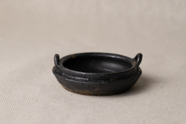 wild pigment vessel by emma estelle chambers