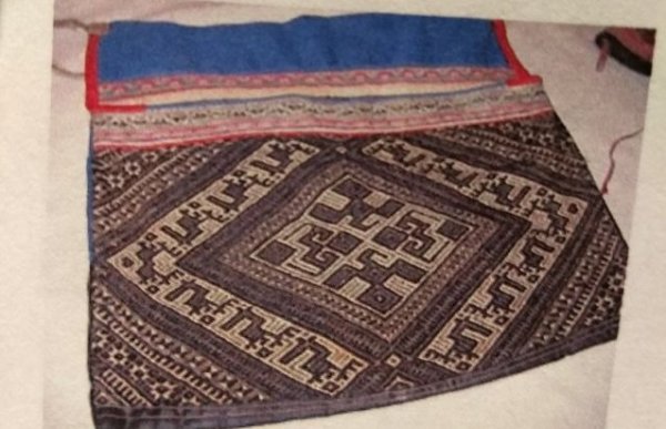 Dong Apron Pocketbook