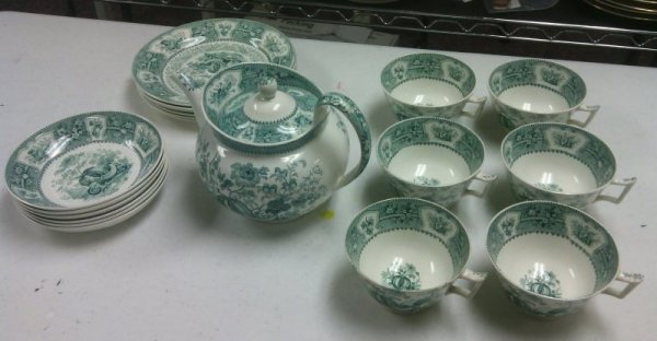19 Piece Tea Set with Pomegranete Design by Wedgewood