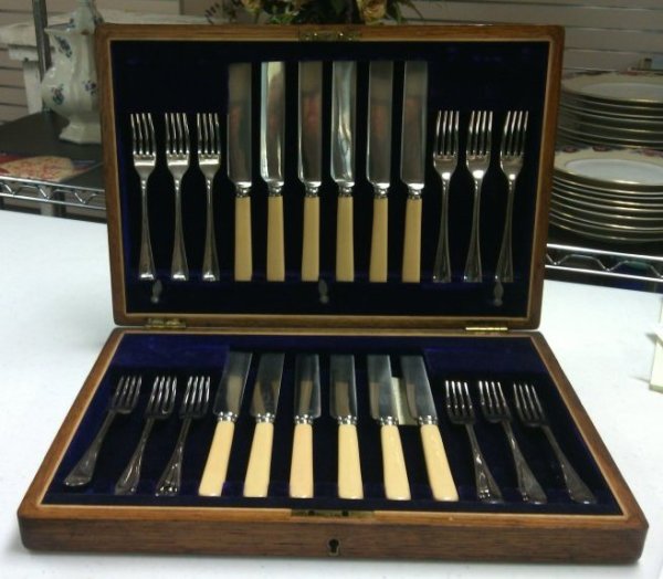 Boxed Set of 12 Dessert Eaters