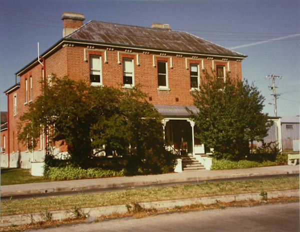 Loxley House, Keppel Street, Bathurst by Frederick Smith