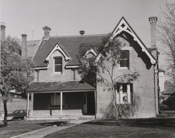 former head masters residence, Bathurst Public School, Howick st, Bathurst by Frederick Smith