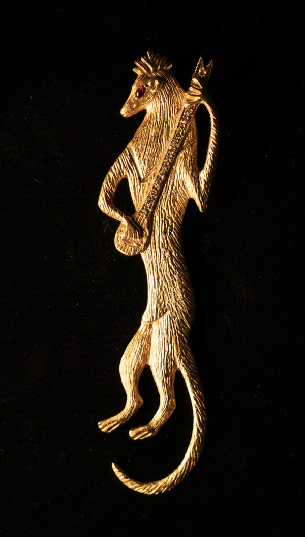 Dije Prendedor “MADOLINE¨ by Leonora Carrington