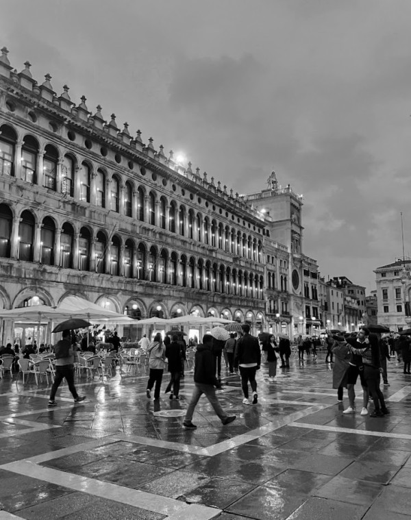 Piazza in The Rain by Anat Ambar