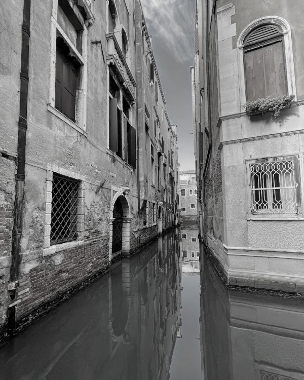 Building in Venice by Anat Ambar
