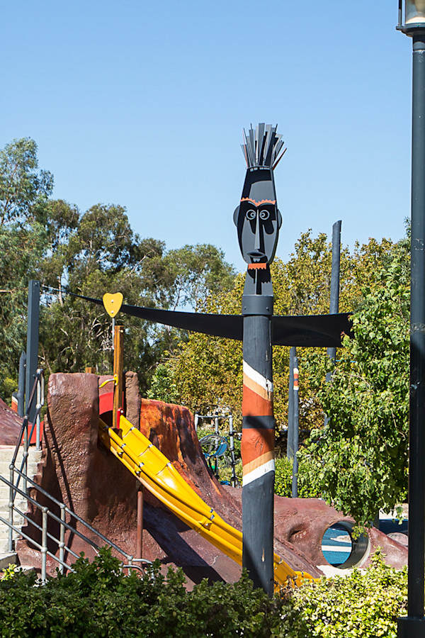 Volcano Park - Totem poles by Steve Tepper