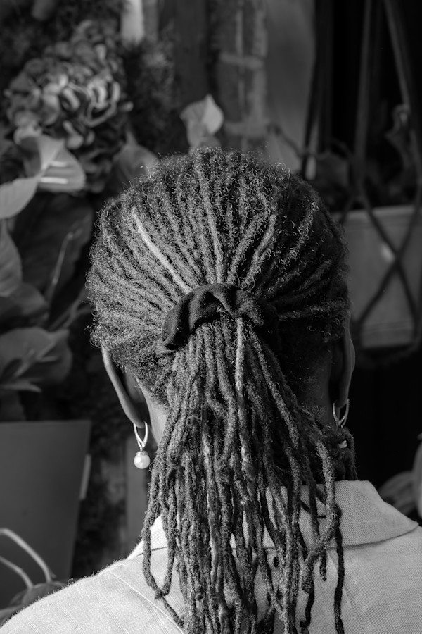 She Doesn't look Back