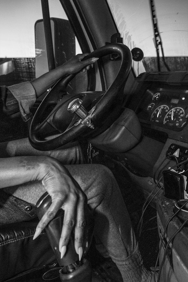 Commanding the Horizon