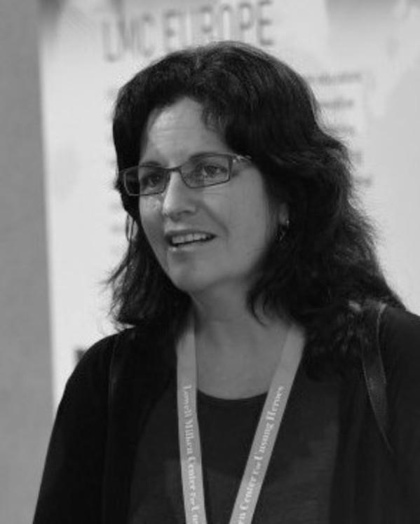 Therese Frare