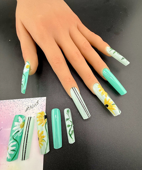 Nail Art -1013 by Susan Reich