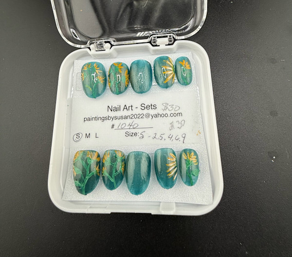 Nail Art -1040 by Susan Reich